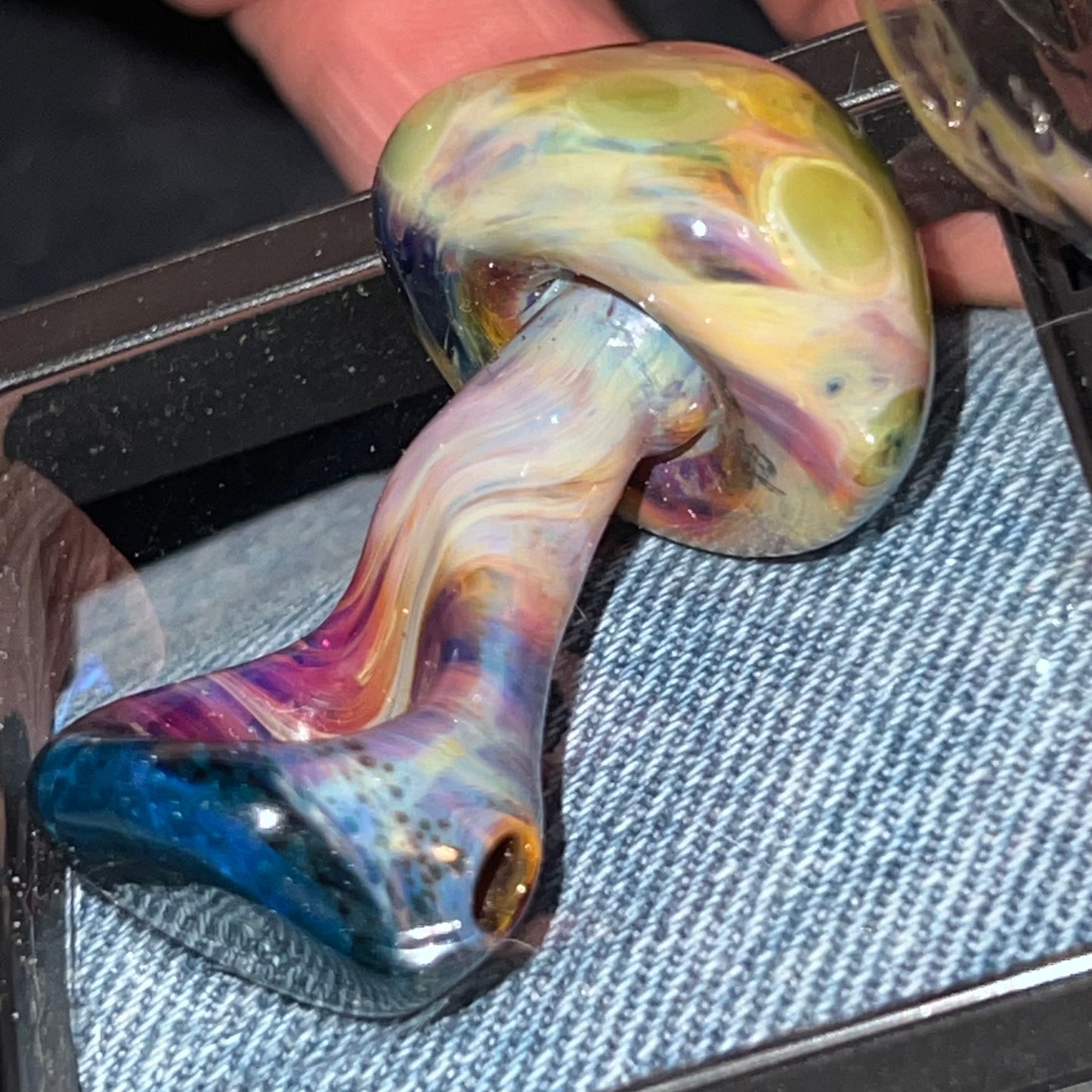 Small heady mushroom pipe