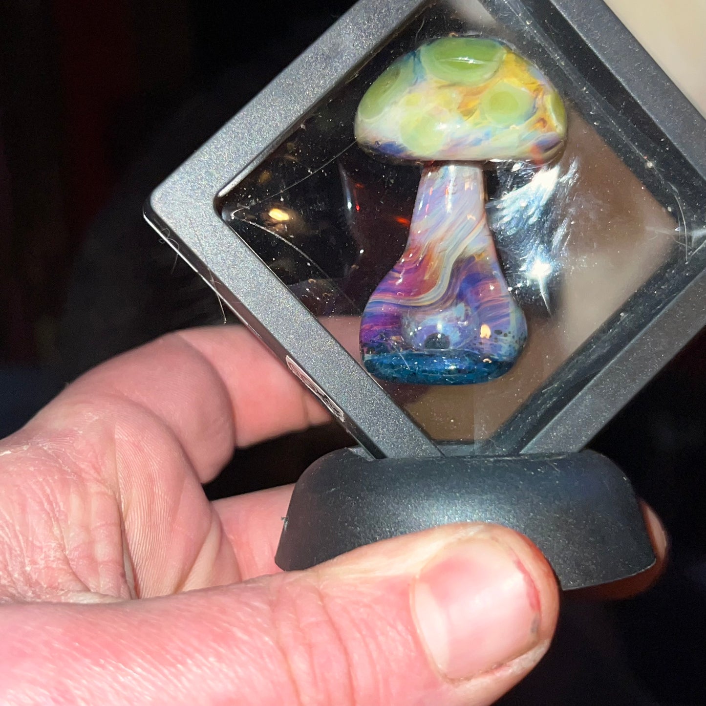 Small heady mushroom pipe