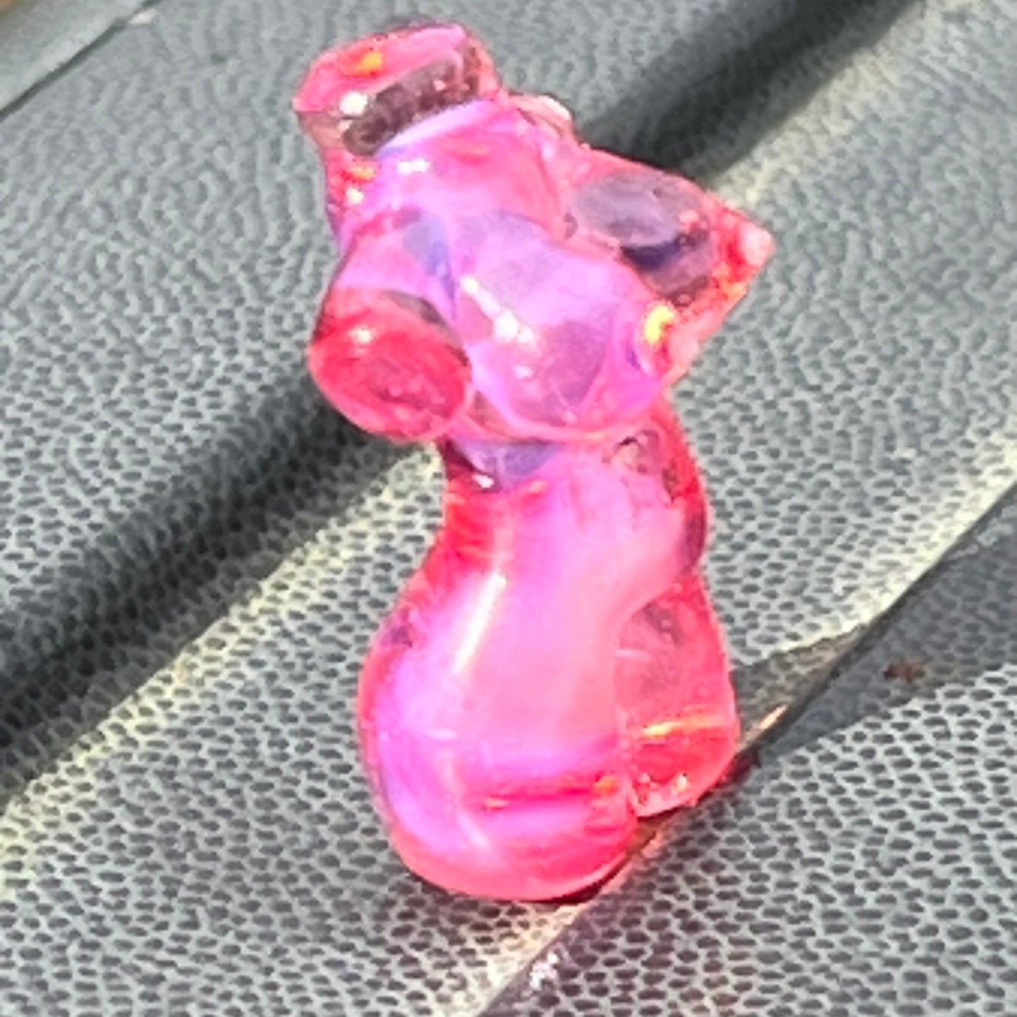 Micro female form sculpture in Telemagenta